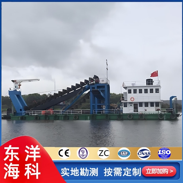 挖沙船
